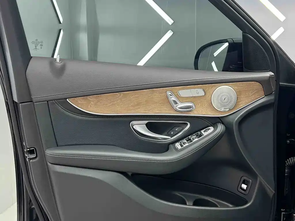 Mercedes-Benz GLC 2020 — фото 13