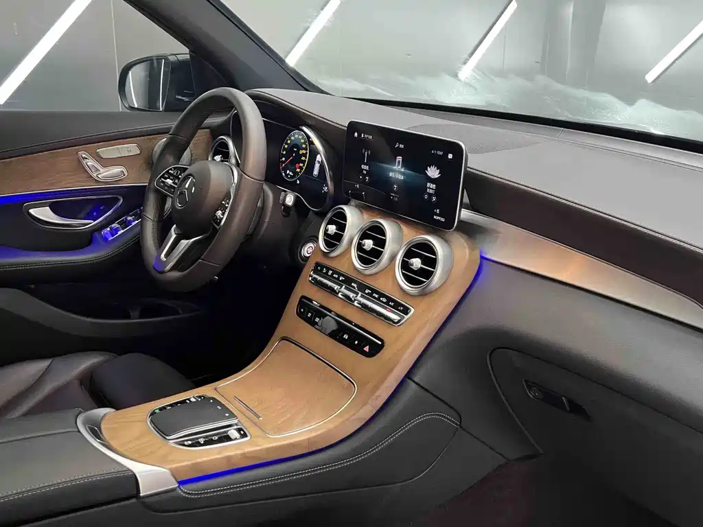 Mercedes-Benz GLC 2020 — фото 26