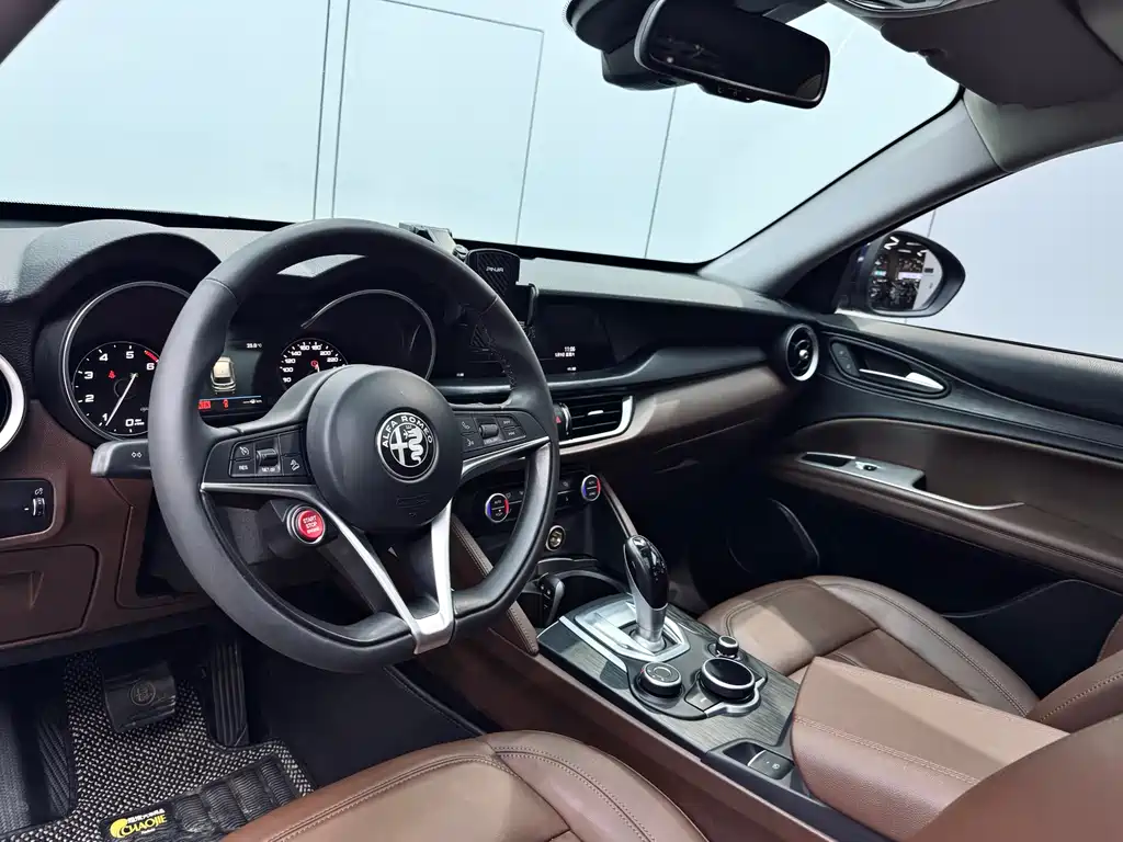 Alfa Romeo Stelvio 2019 — фото 8