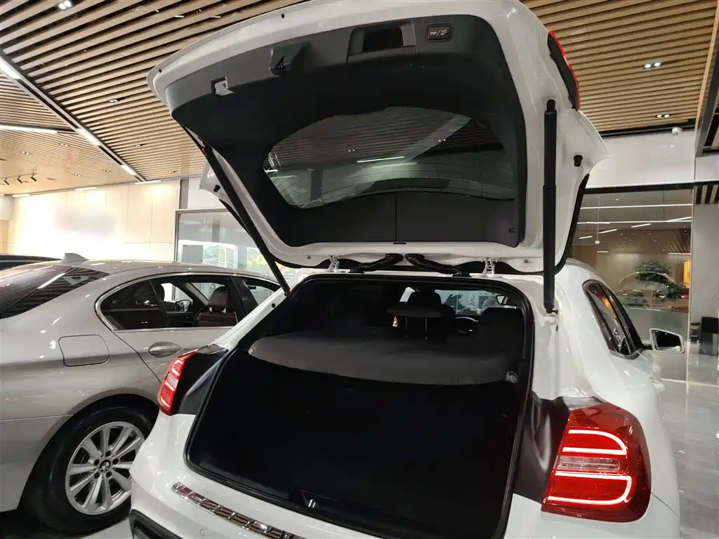 Mercedes-Benz GLA 2016 — фото 15
