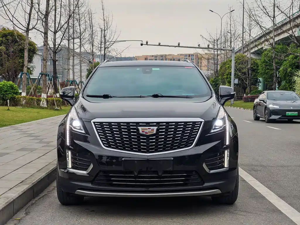 Cadillac XT5 2021 — фото 2