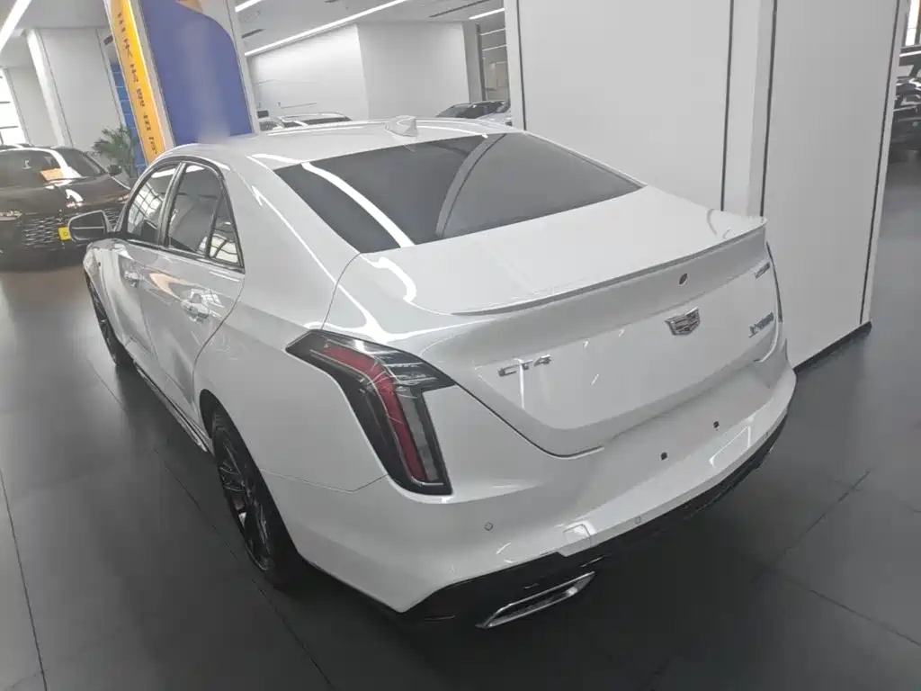 Cadillac CT4 2023 — фото 5