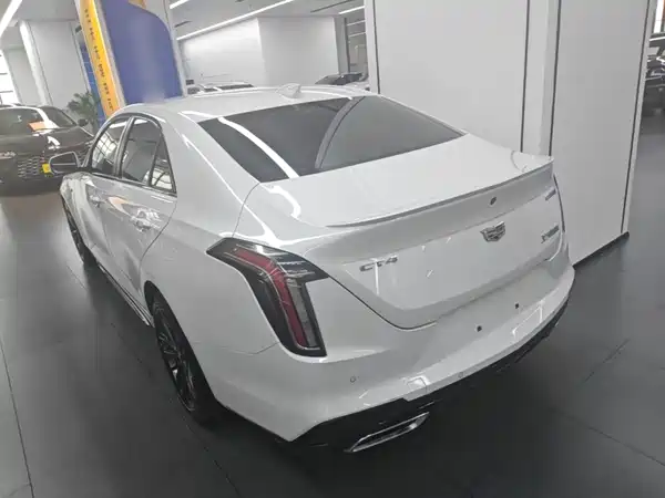 Cadillac CT4 2023