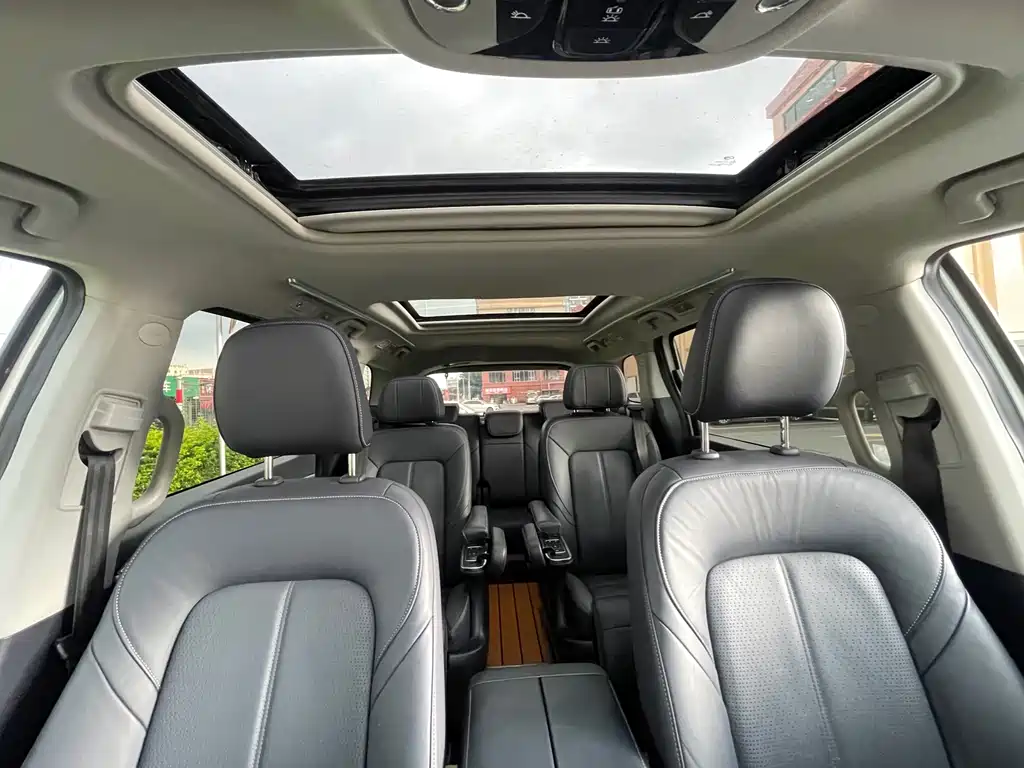 GAC Motor Trumpchi M8 2022 — фото 19
