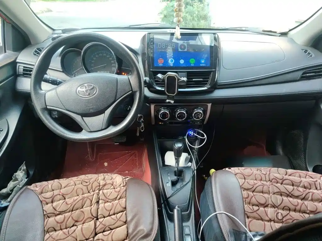 Toyota Yaris L 2017 — фото 13