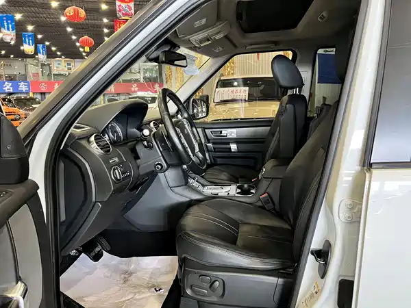 Land Rover Discovery 2016
