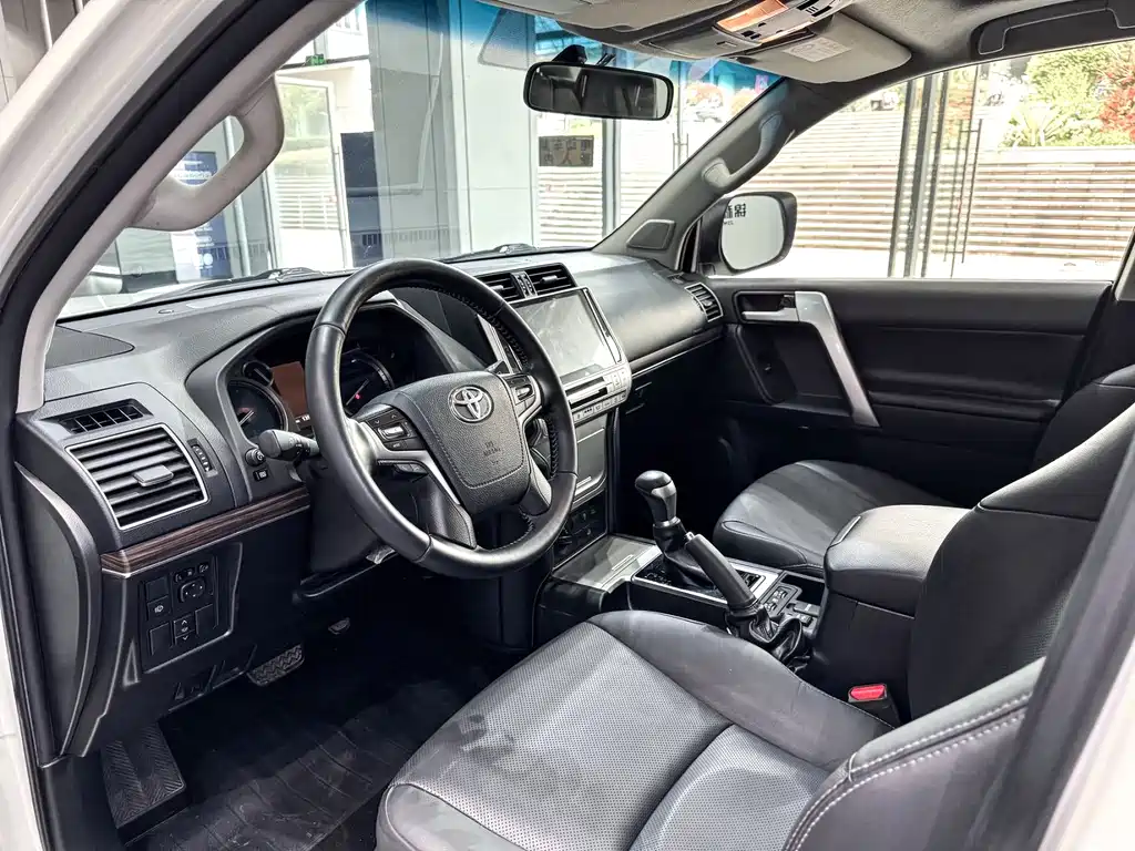 Toyota Prado 2018