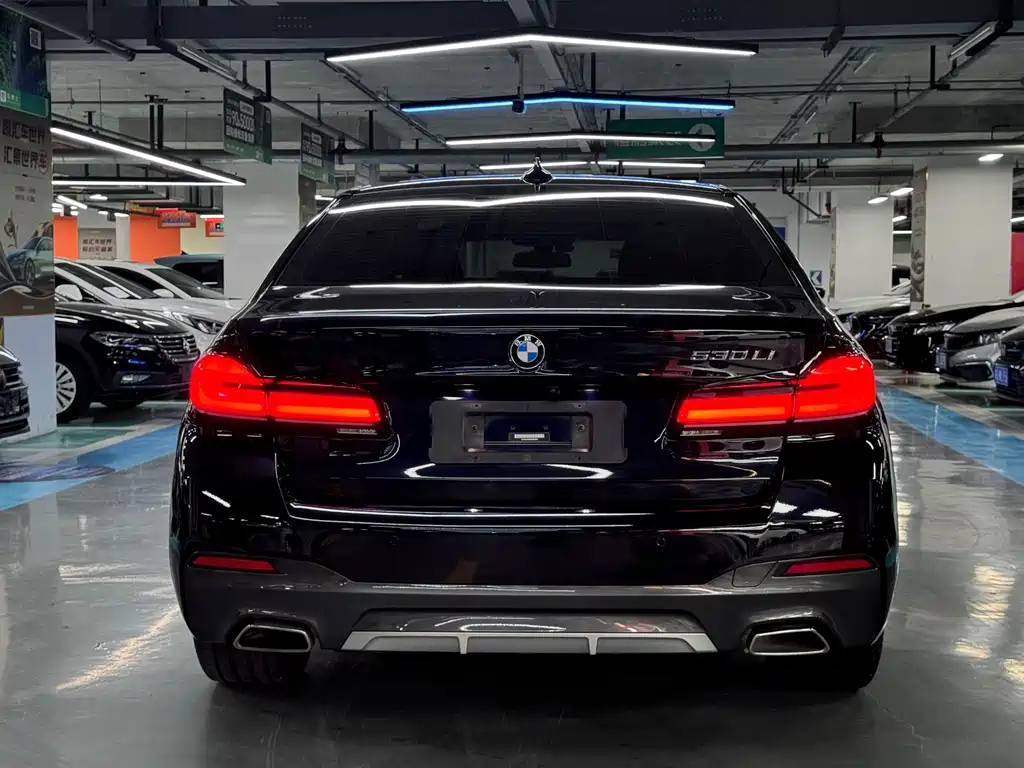BMW 5 Series 2022 — фото 15