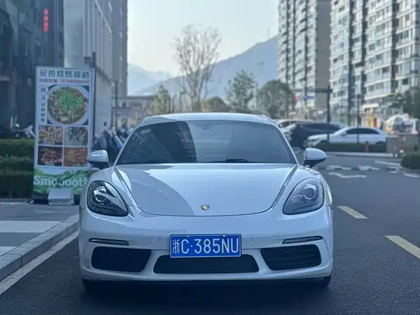 Porsche 718 2016