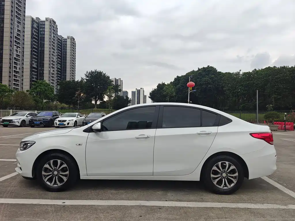 Chevrolet Cavalier 2018 — фото 17