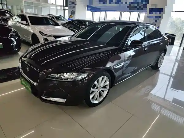 Jaguar XFL 2020