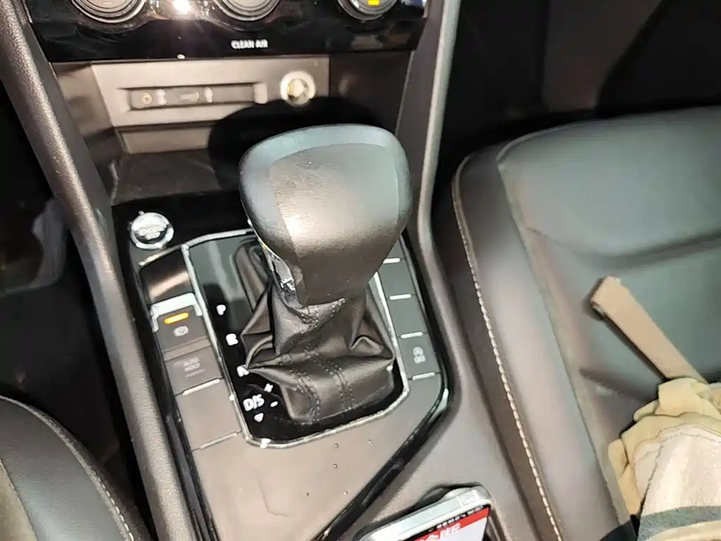 Volkswagen Tiguan L 2018 — фото 14