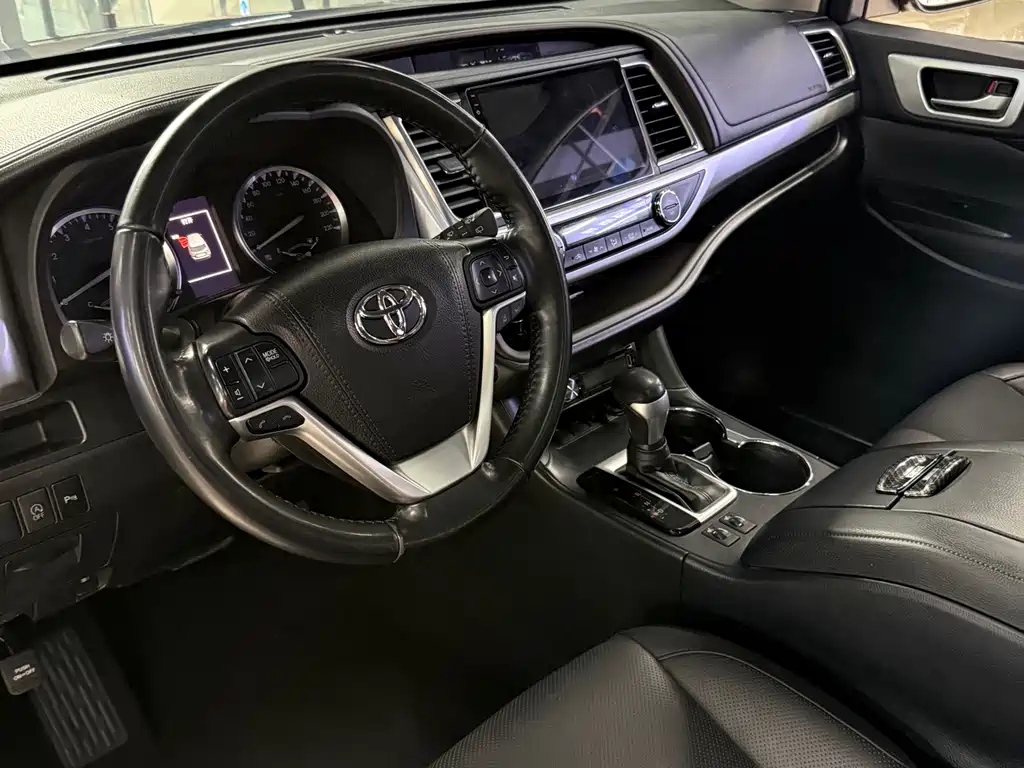 Toyota Highlander 2018 — фото 4