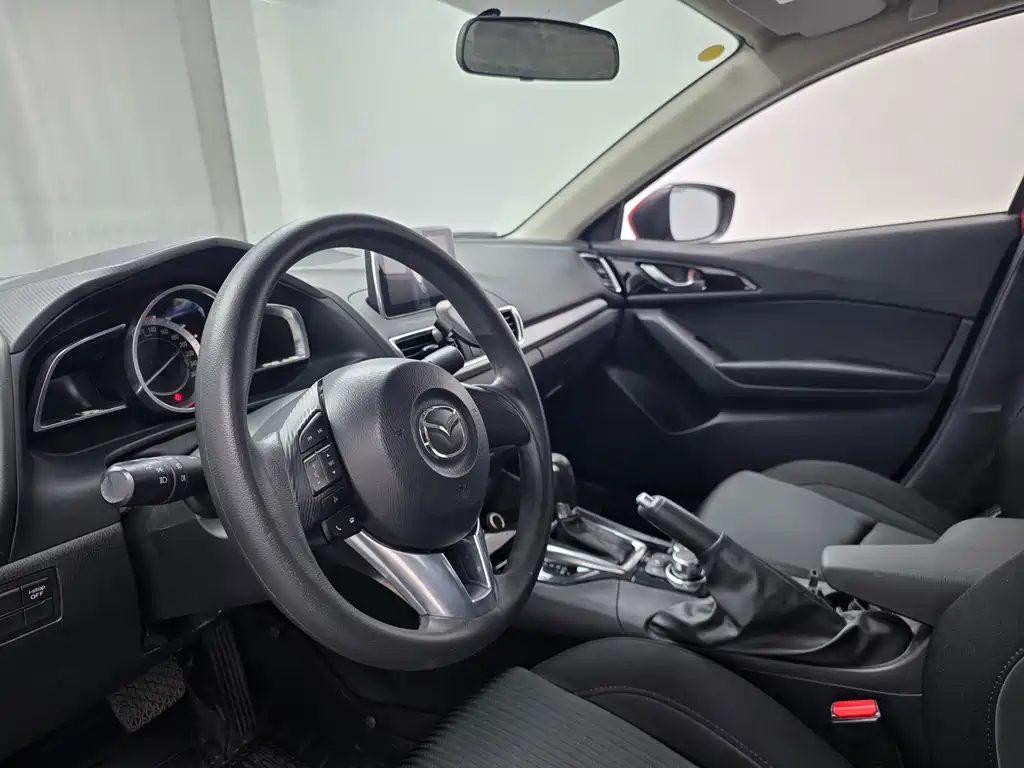 Mazda 3 Axela 2014