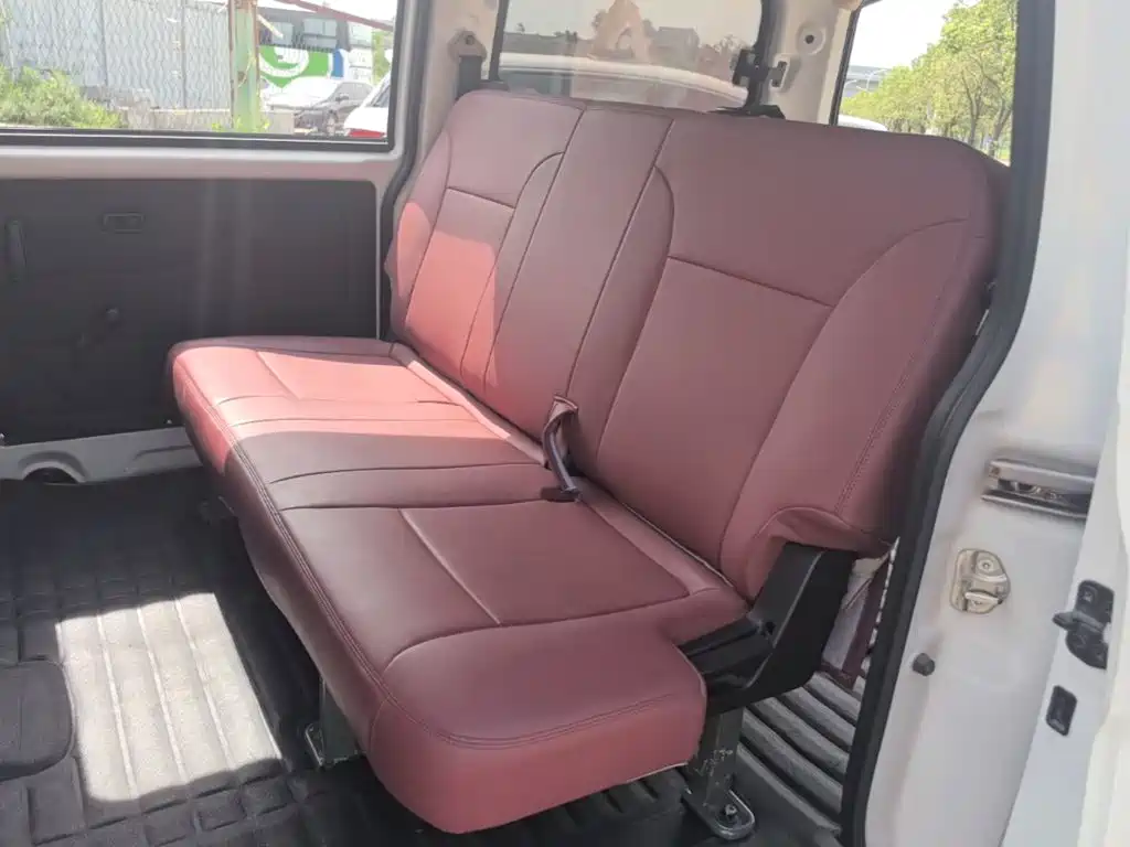 Wuling Hongguang V 2021 — фото 17
