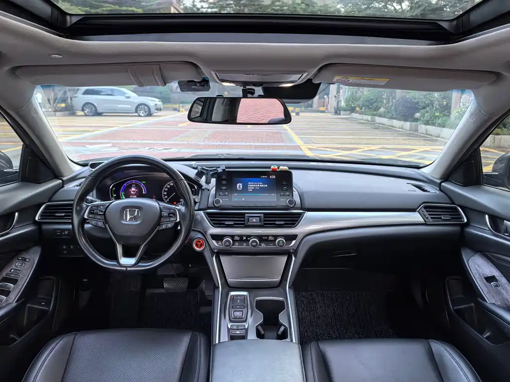 Honda Accord 2020 — фото 13
