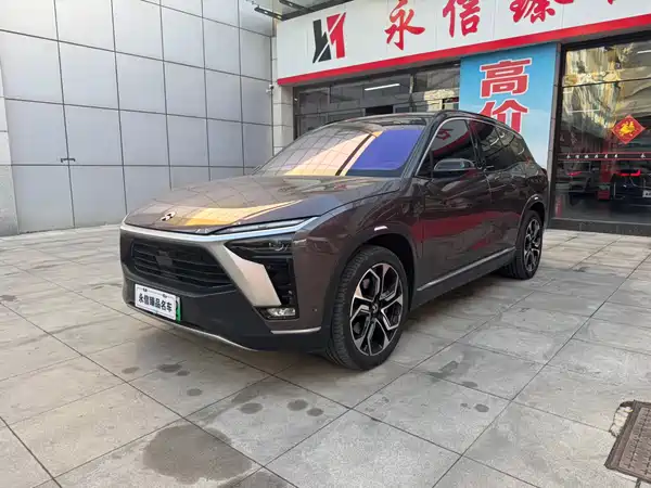 NIO ES8 2021