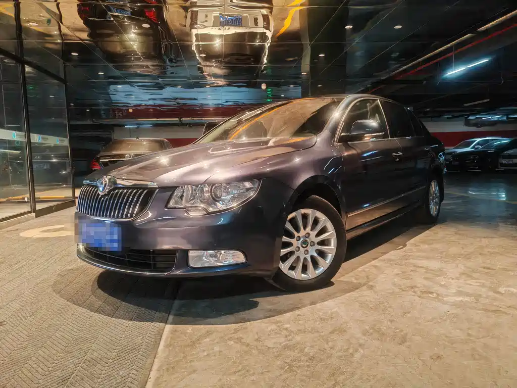 Skoda Superb 2010 — фото 1