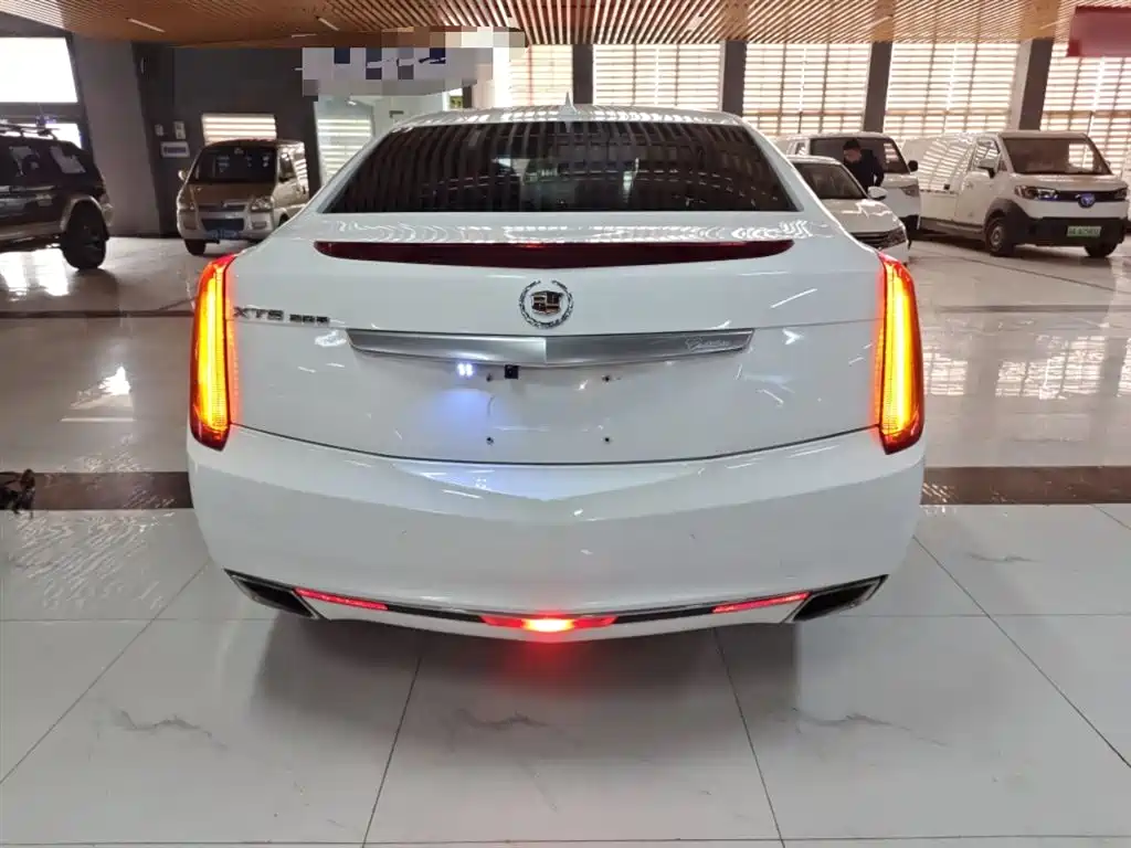Cadillac XTS 2014 — фото 4