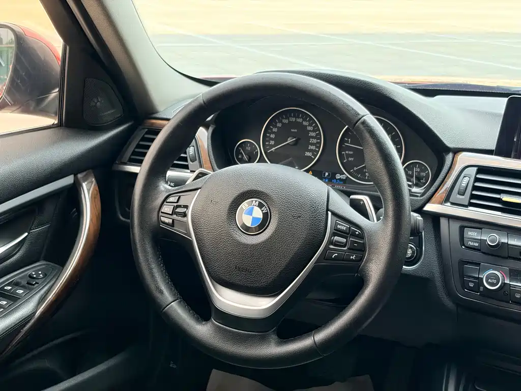 BMW 3 Series 2013 — фото 10