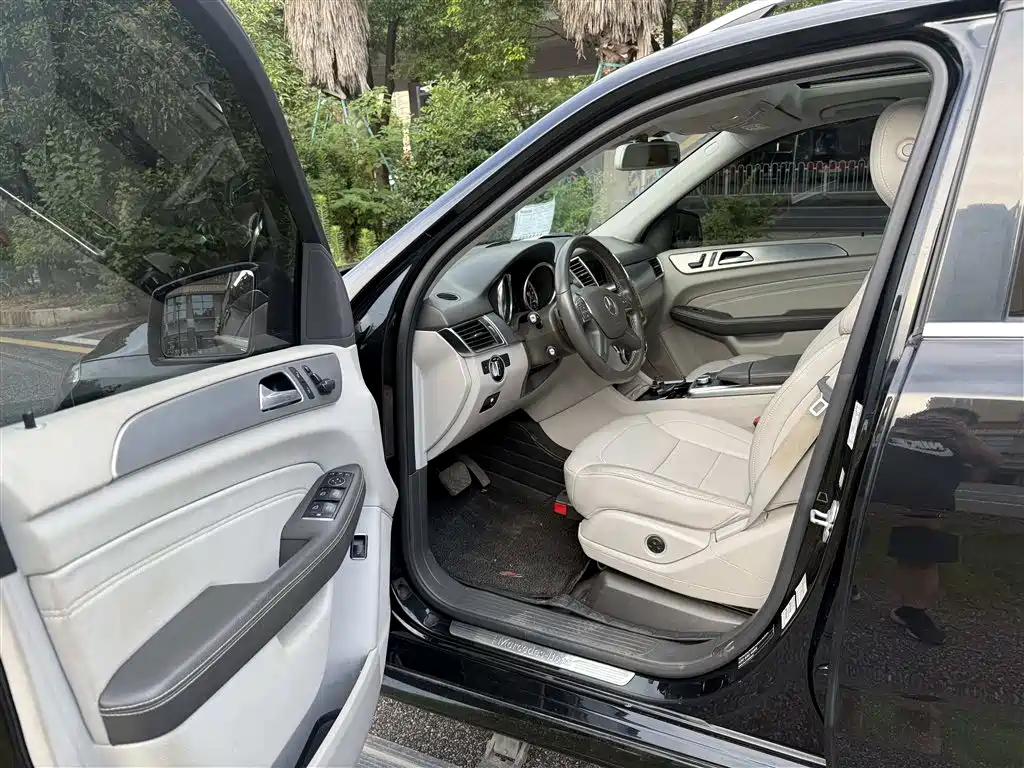 Mercedes-Benz M-Class 2014