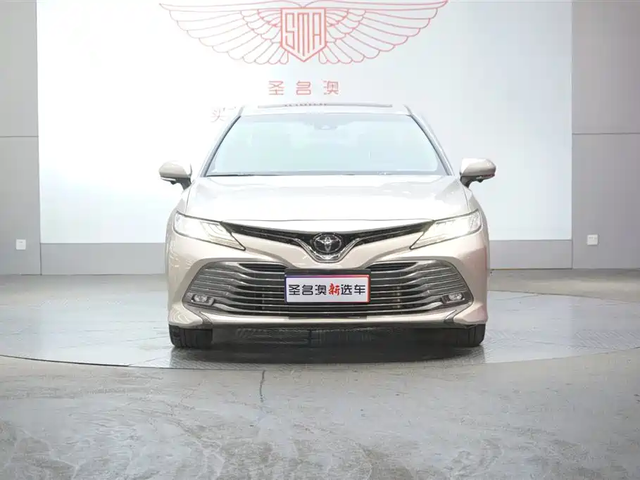 Toyota Camry 2020 — фото 2