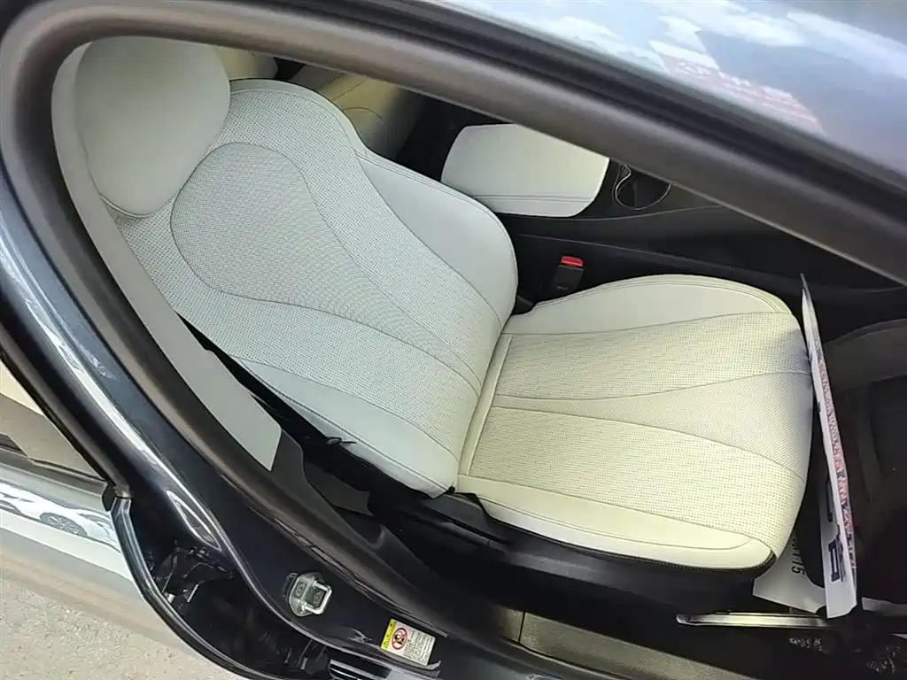 BYD Seal 05 DM-i 2025 — фото 25