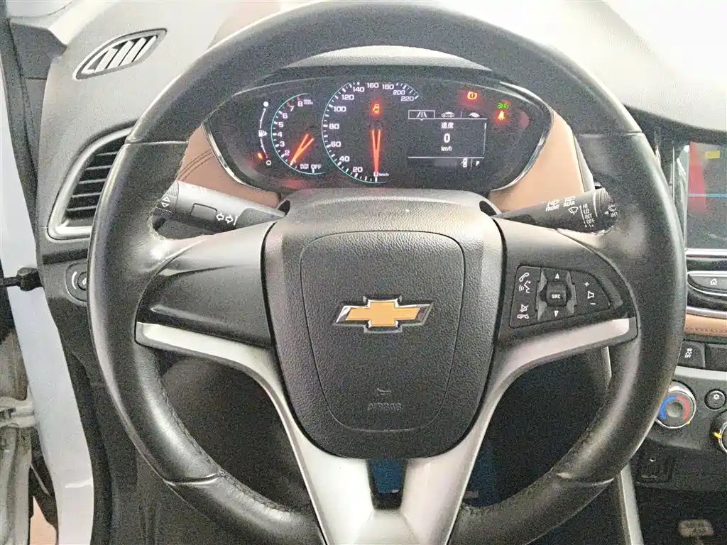 Chevrolet Trax 2017 — фото 11