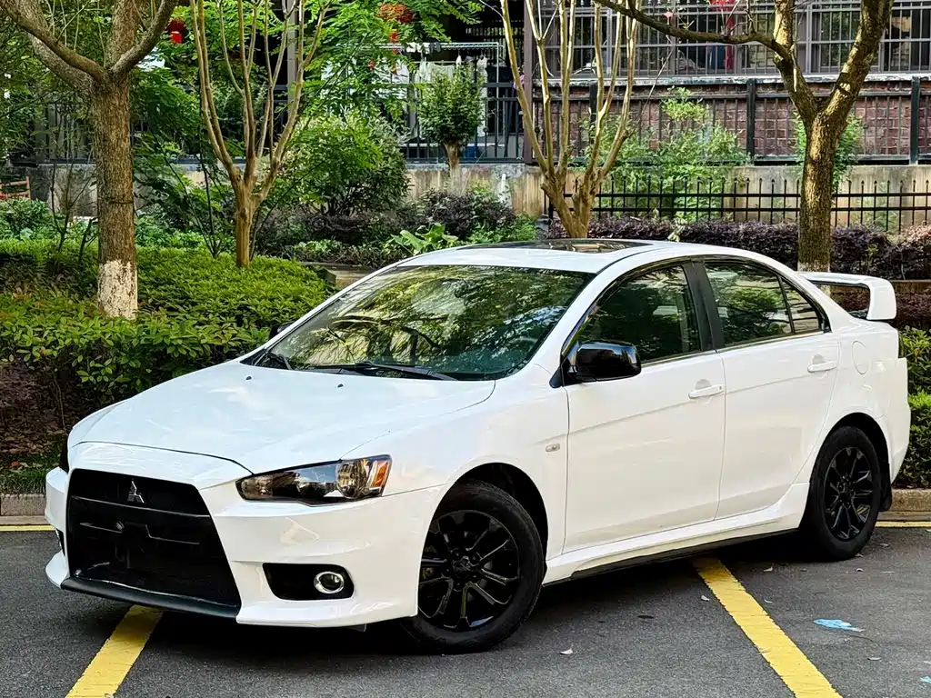 Mitsubishi Lancer EX 2013 — фото 1