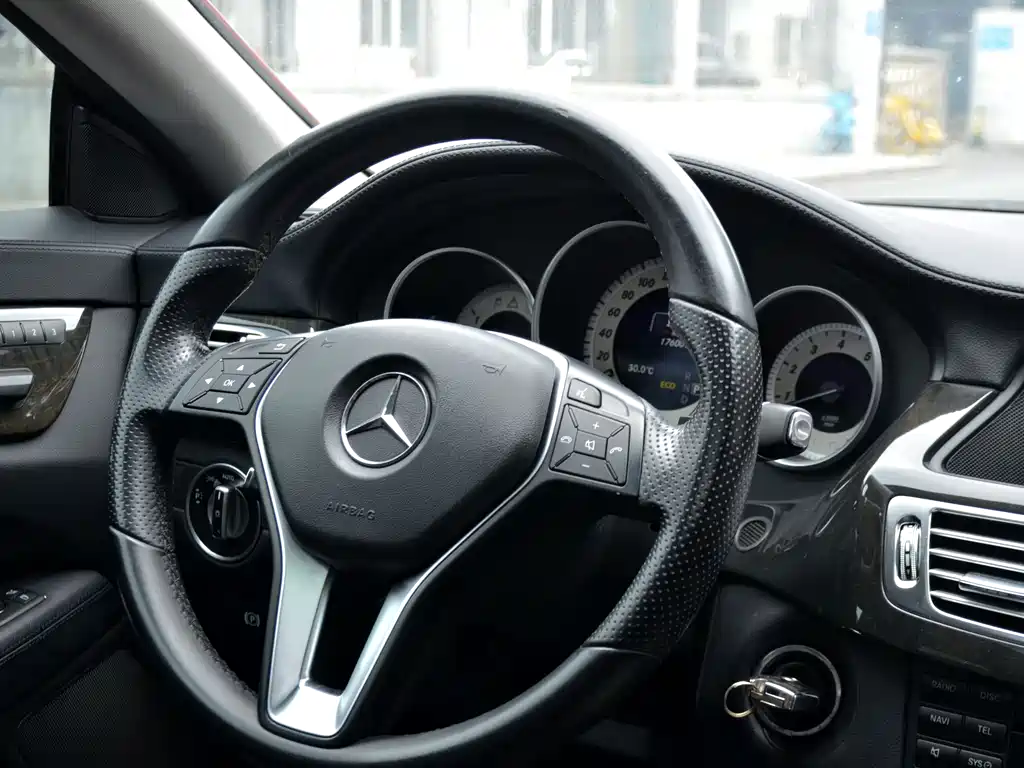 Mercedes-Benz CLS 2013 — фото 13