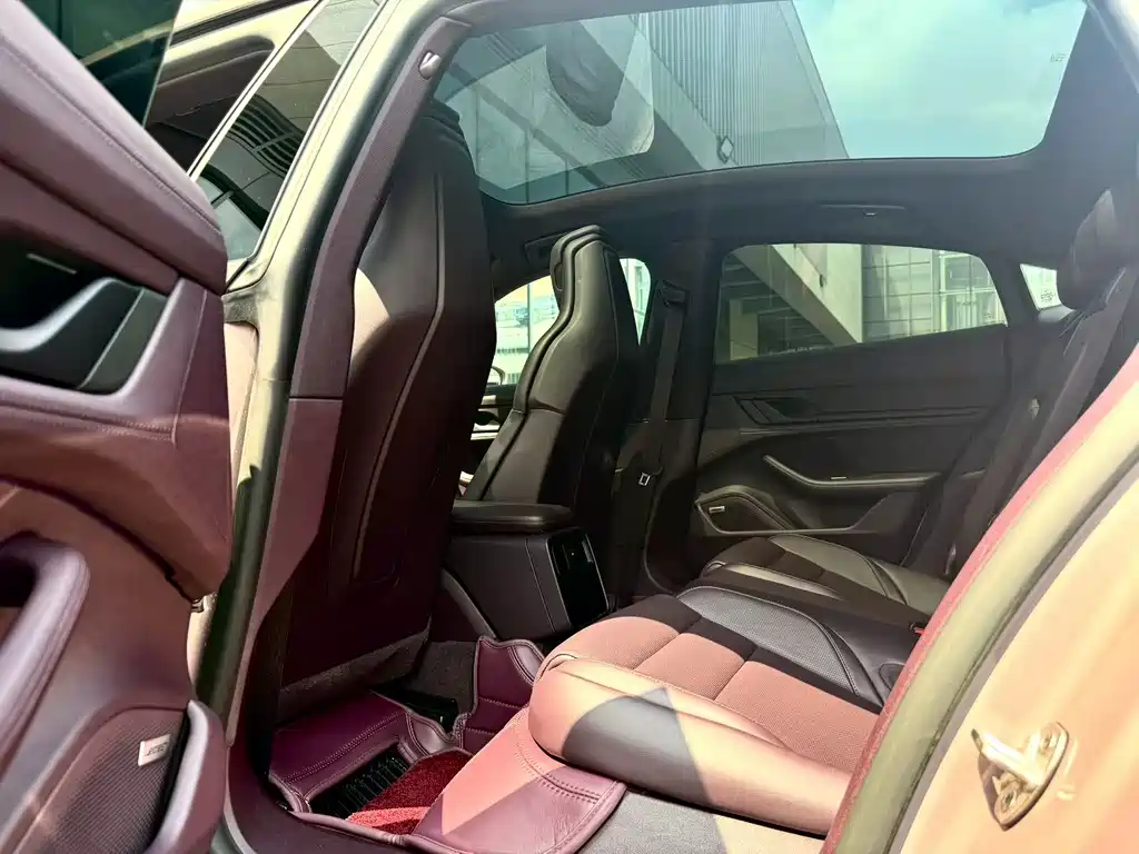 Porsche Taycan 2022