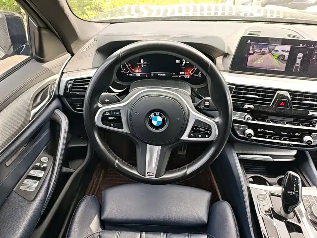 BMW 5 Series 2020 — фото 15