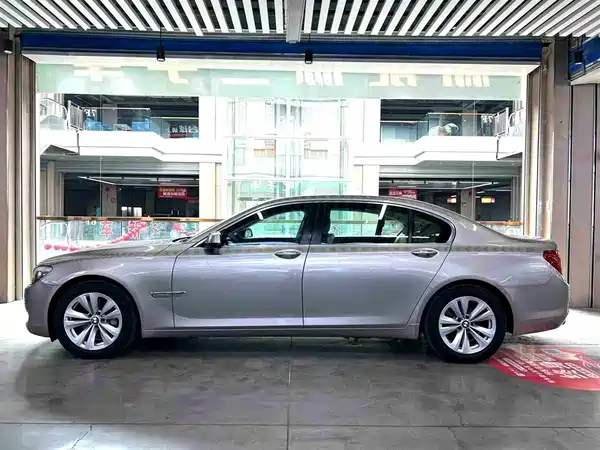 BMW 7 Series 2009