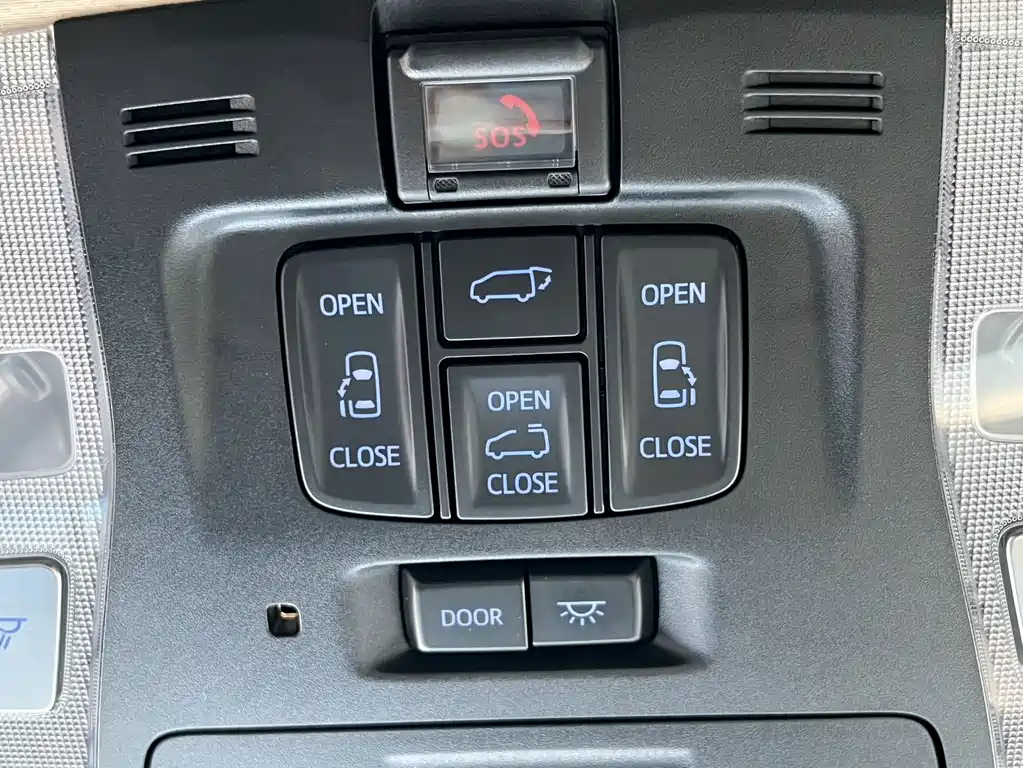 Toyota Vellfire 2021 — фото 19