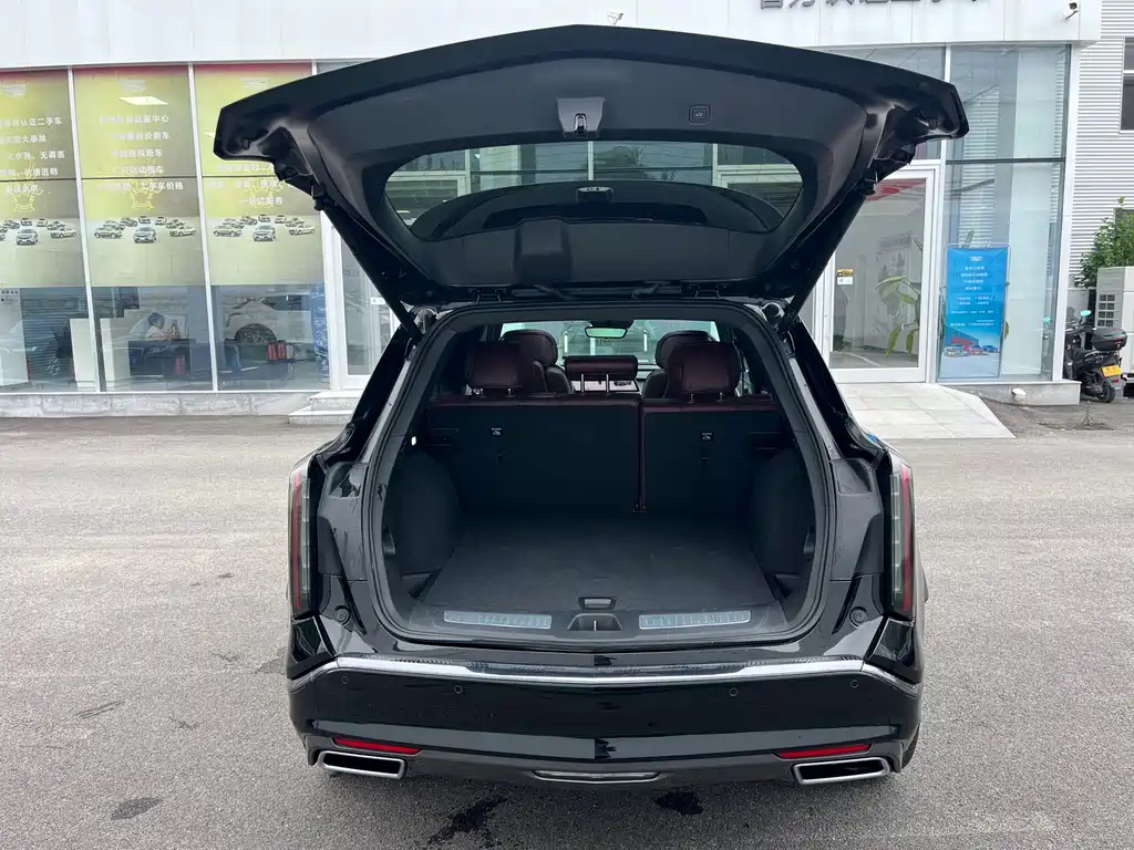Cadillac XT5 2024 — фото 16