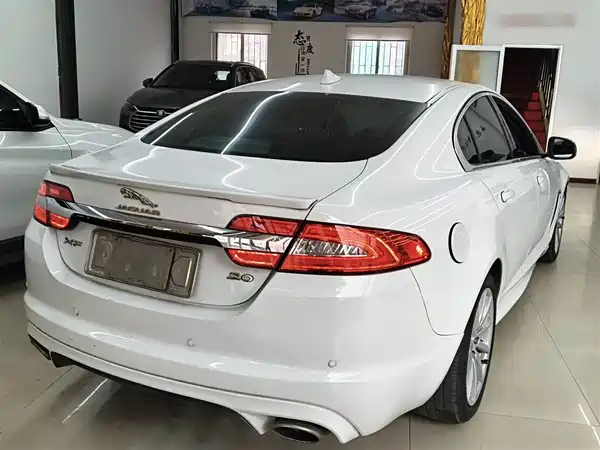 Jaguar XF 2014