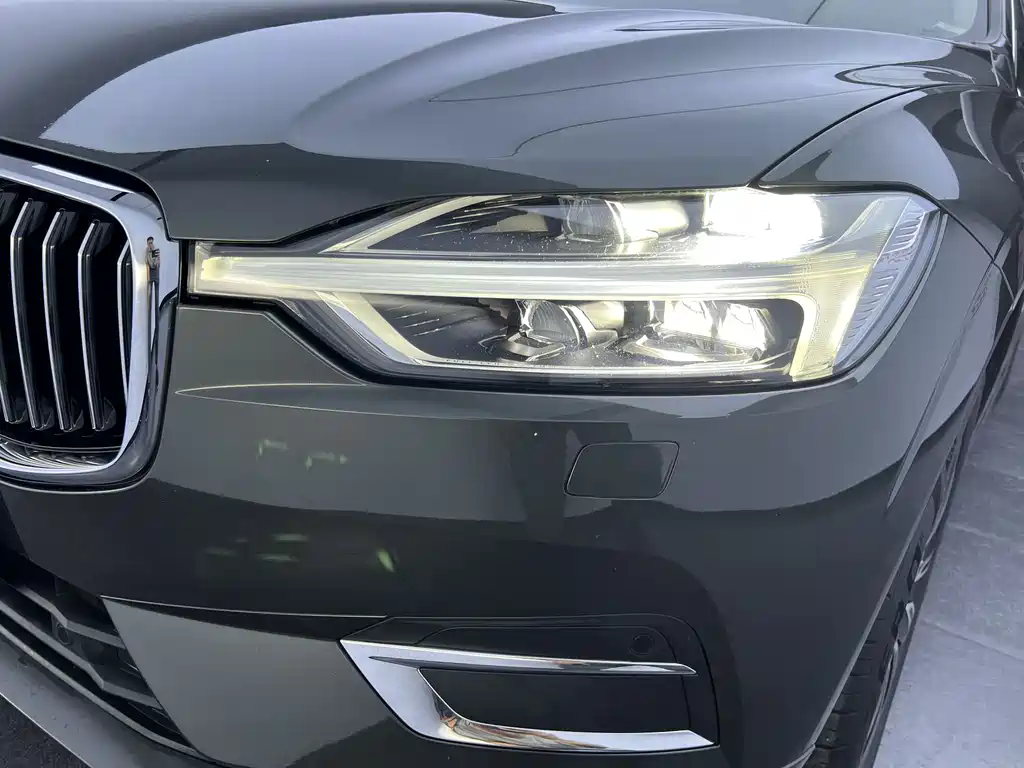 Volvo XC60 2019 — фото 17