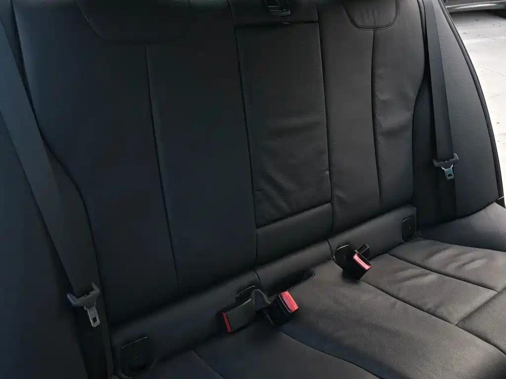 BMW 3 Series 2016 — фото 16