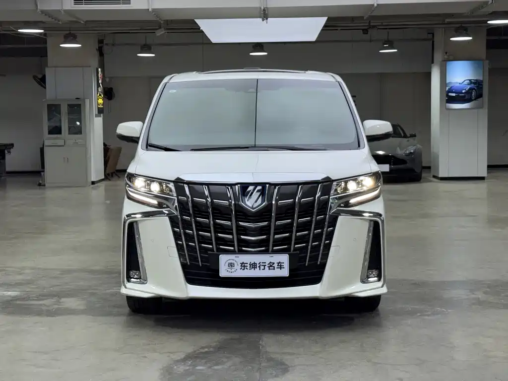 Toyota Alphard 2022 — фото 2