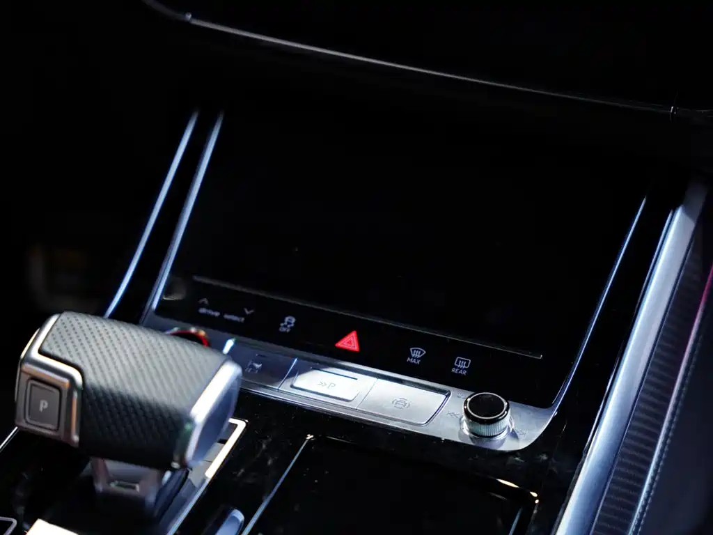 Audi SQ7 2024 — фото 31