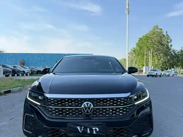 Volkswagen Passat 2024
