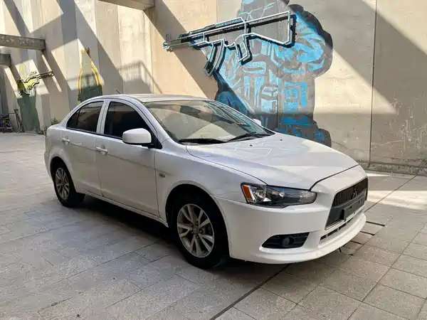 Mitsubishi Lancer EX 2014