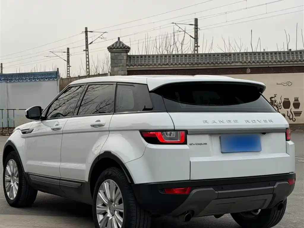 Land Rover Evoque 2016 — фото 22