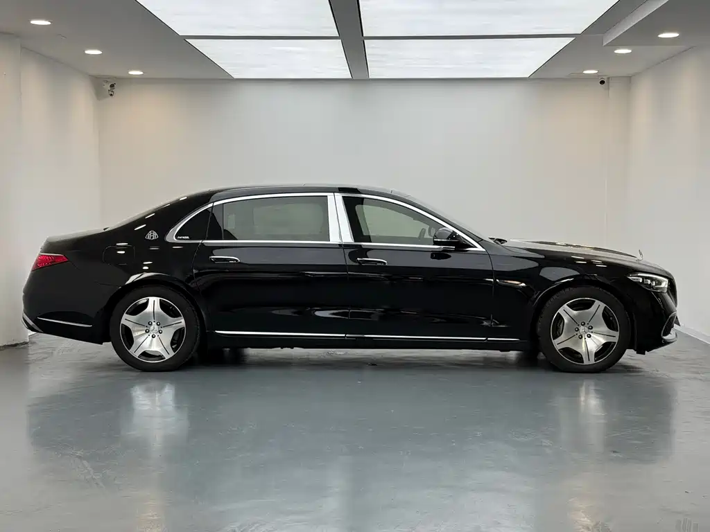 Mercedes-Benz S-Class 2023 — фото 9