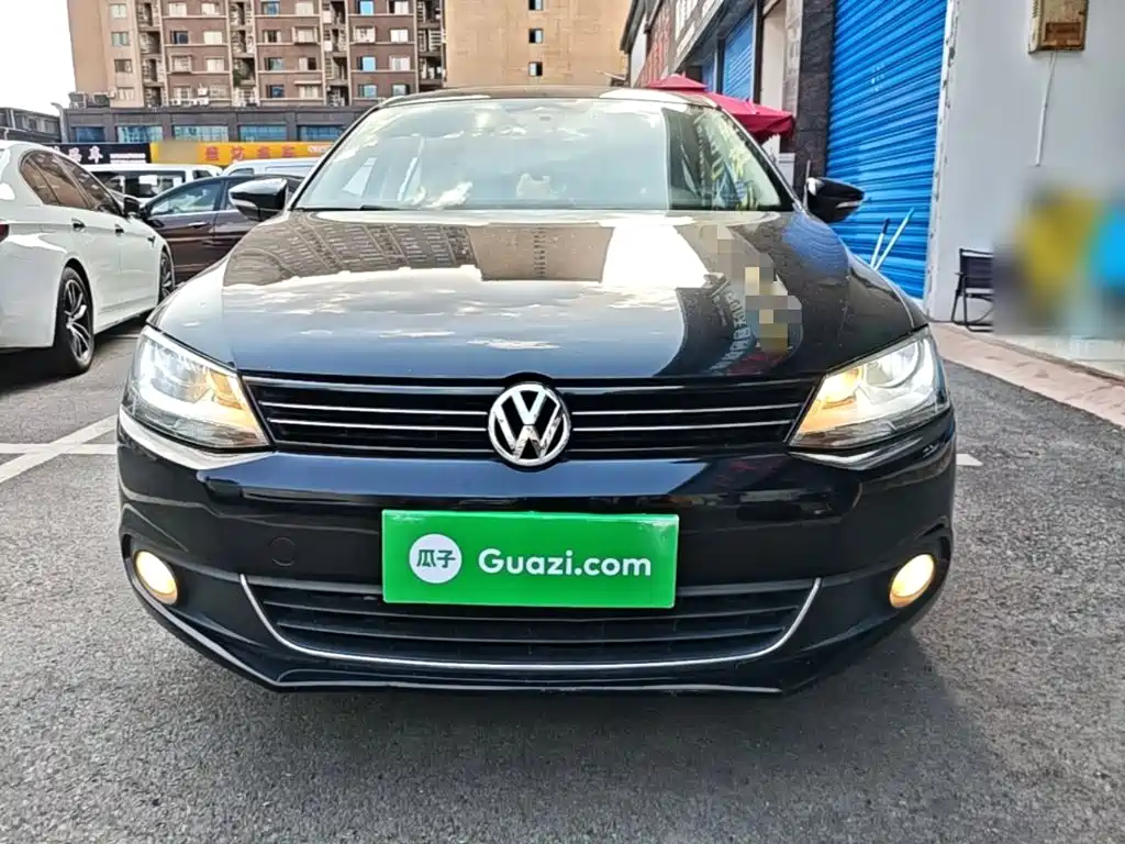 Volkswagen Sagitar 2014