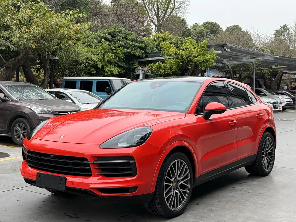 Porsche Cayenne 2020 — фото 1
