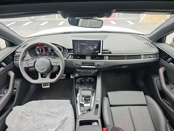 Audi A4L 2025