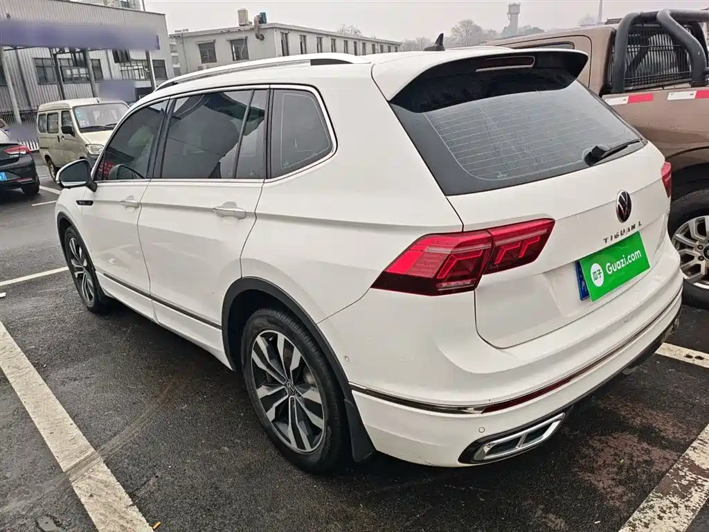 Volkswagen Tiguan L 2022 — фото 5