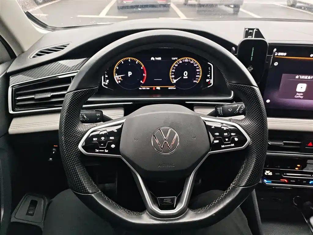 Volkswagen Tiguan L 2022 — фото 11