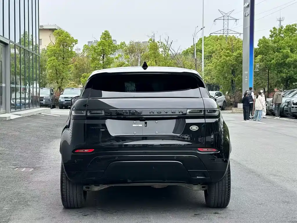 Land Rover Evoque 2023 — фото 8